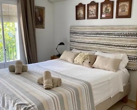 2 Bedroom Boutique Apartment 200 Mts From The Beach Estepona