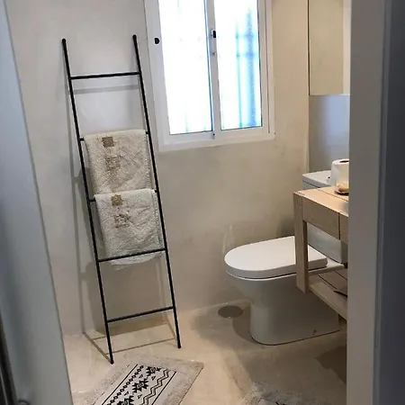 Apartment 2 Bedroom Boutique Apartment 200 Mts From The Beach Estepona
