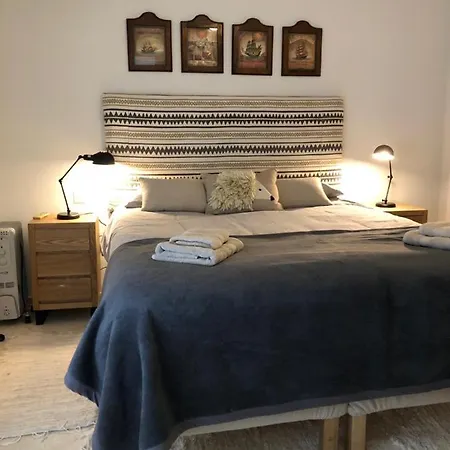 2 Bedroom Boutique Apartment 200 Mts From The Beach * Estepona
