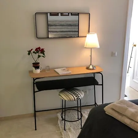 2 Bedroom Boutique Apartment 200 Mts From The Beach * Estepona